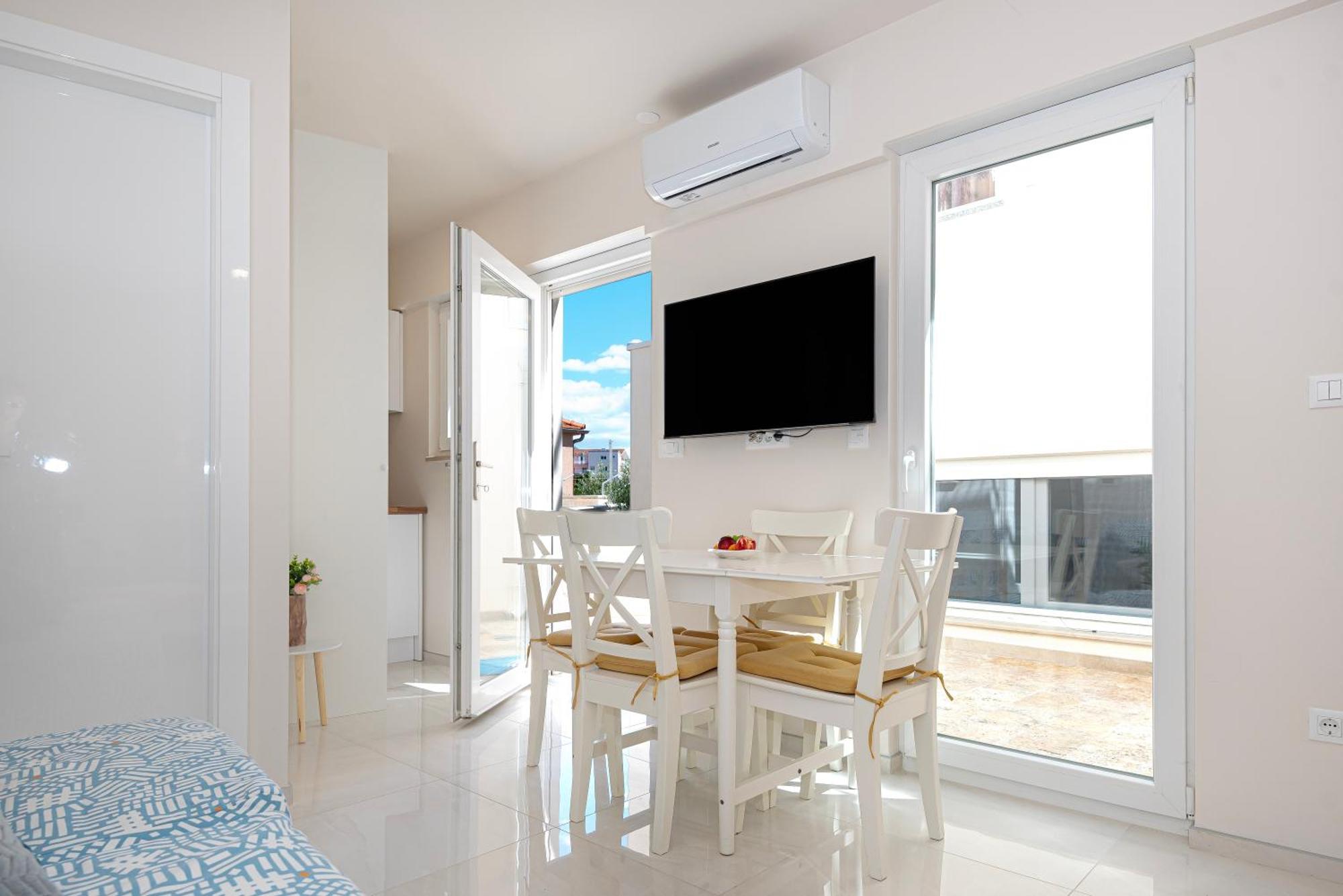 Apartment Bilice Beach Bagian luar foto