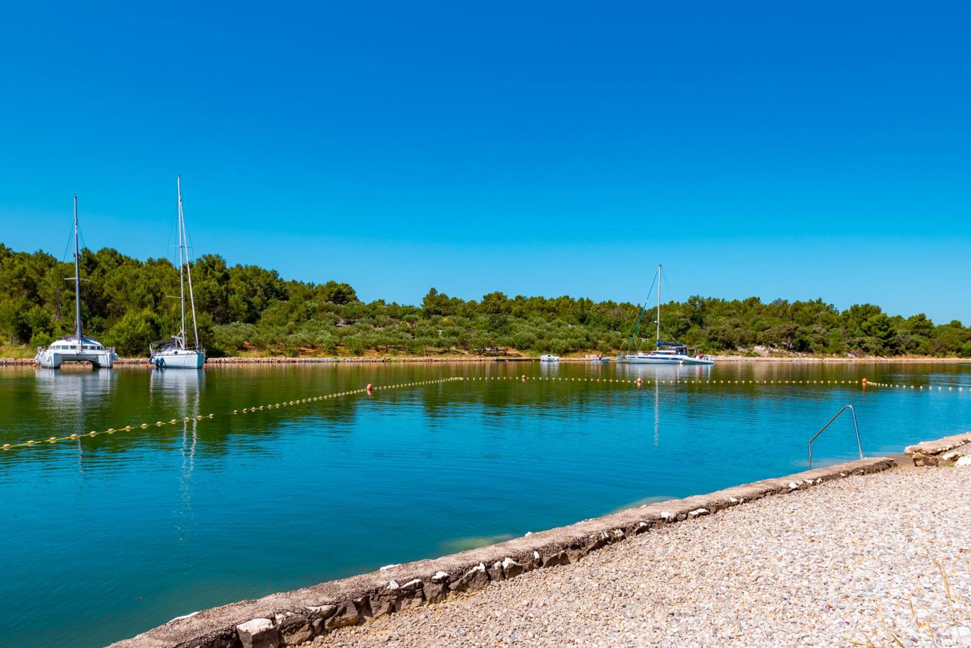 Apartment Bilice Beach Bagian luar foto