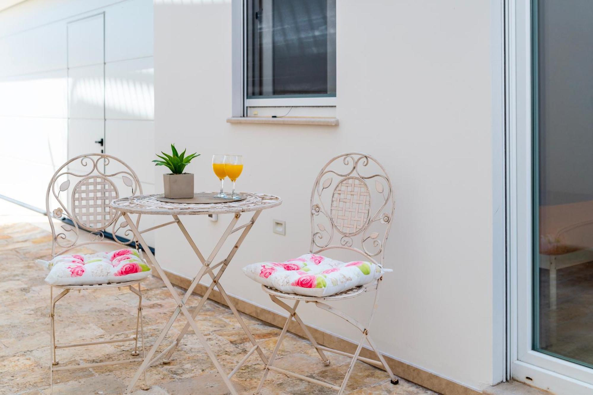 Apartment Bilice Beach Bagian luar foto
